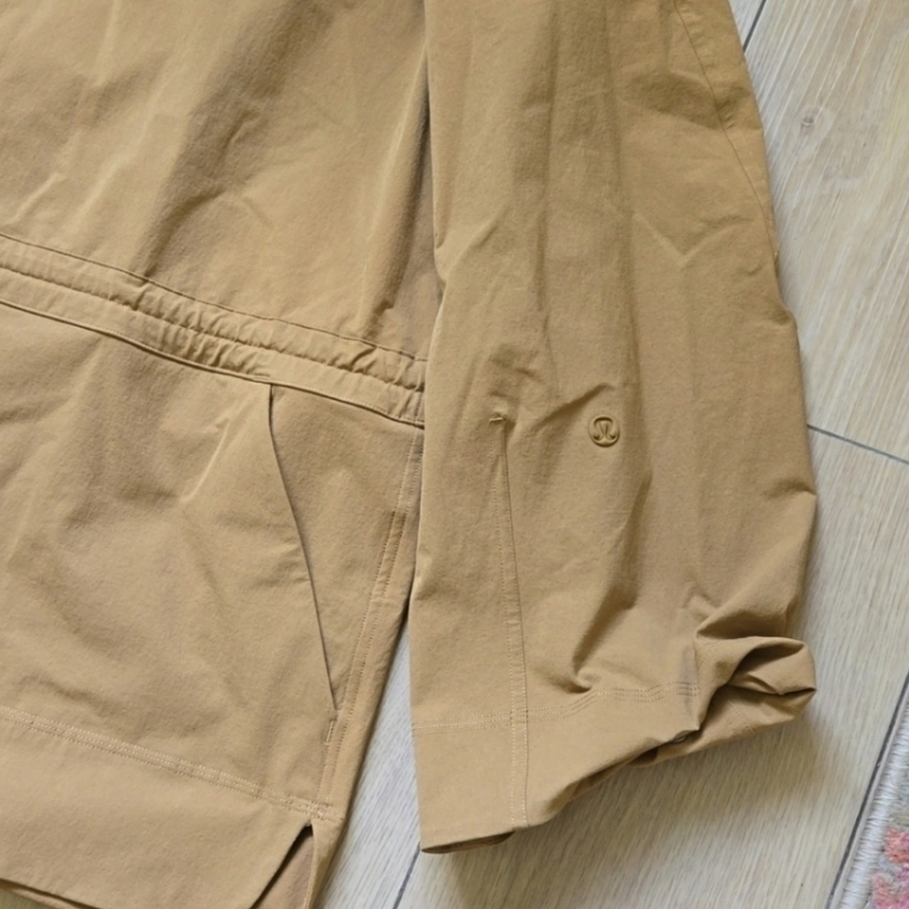 NWOT Lululemon Cinch-Waist Stretch Shirt Jacket size L - Picture 5 of 8